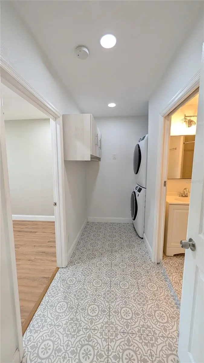 3005 W MARLIN AVENUE, TAMPA, FL, photo 14 of 23