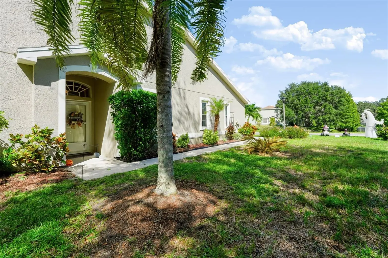 666 SPRING LAKE CIRCLE, TARPON SPRINGS, FL, photo 6 of 51