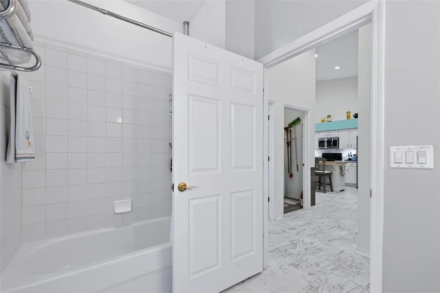 666 SPRING LAKE CIRCLE, TARPON SPRINGS, FL, photo 31 of 51