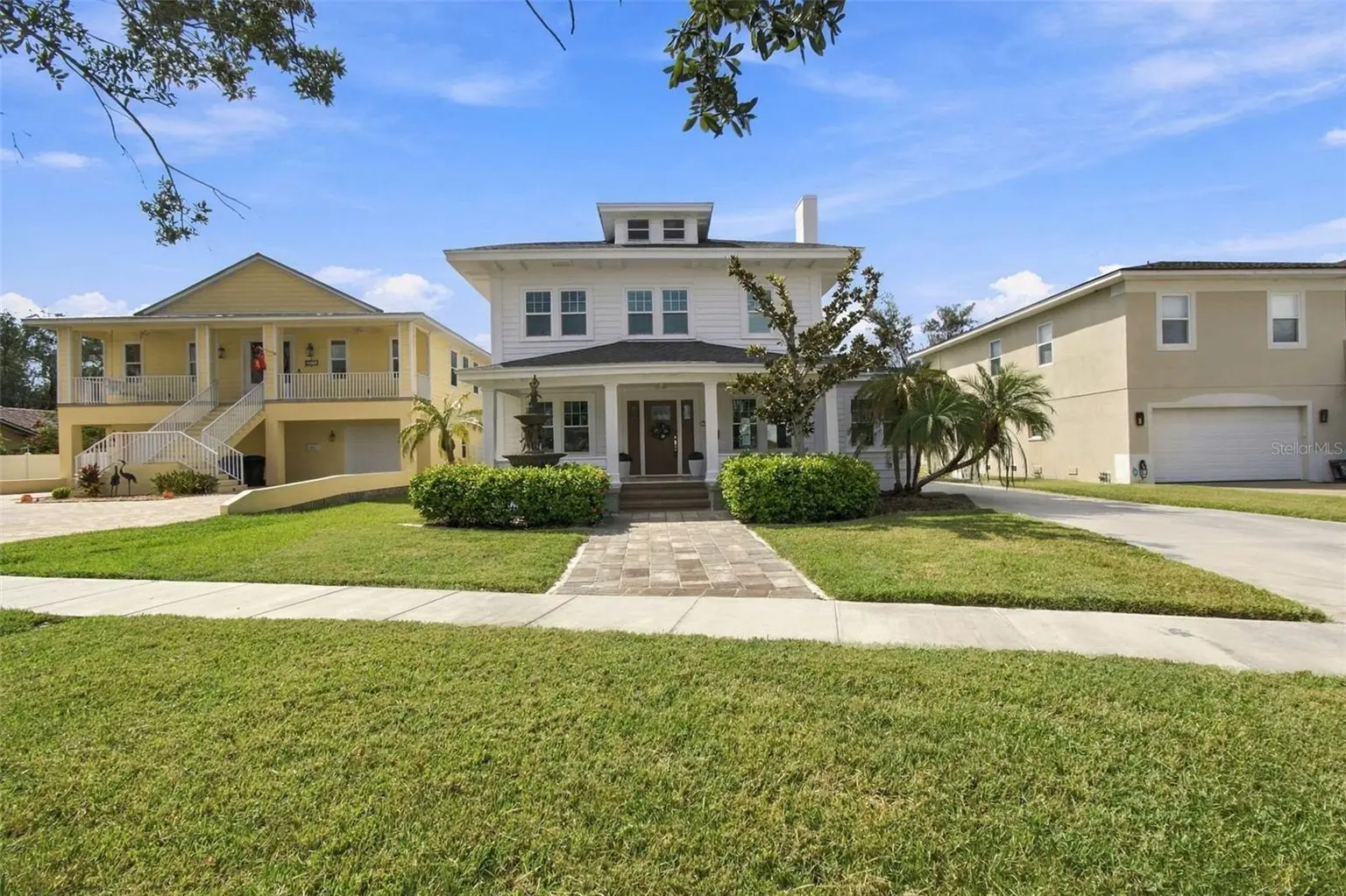 5426 VENETIAN BOULEVARD NE, ST PETERSBURG, FL, photo 1 of 99