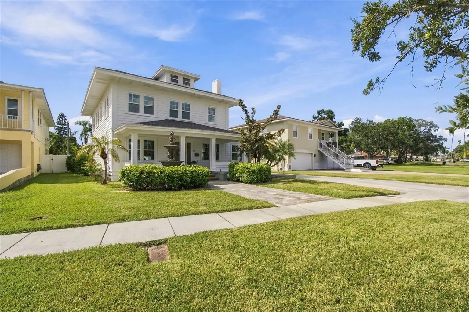 5426 VENETIAN BOULEVARD NE, ST PETERSBURG, FL, photo 5 of 99