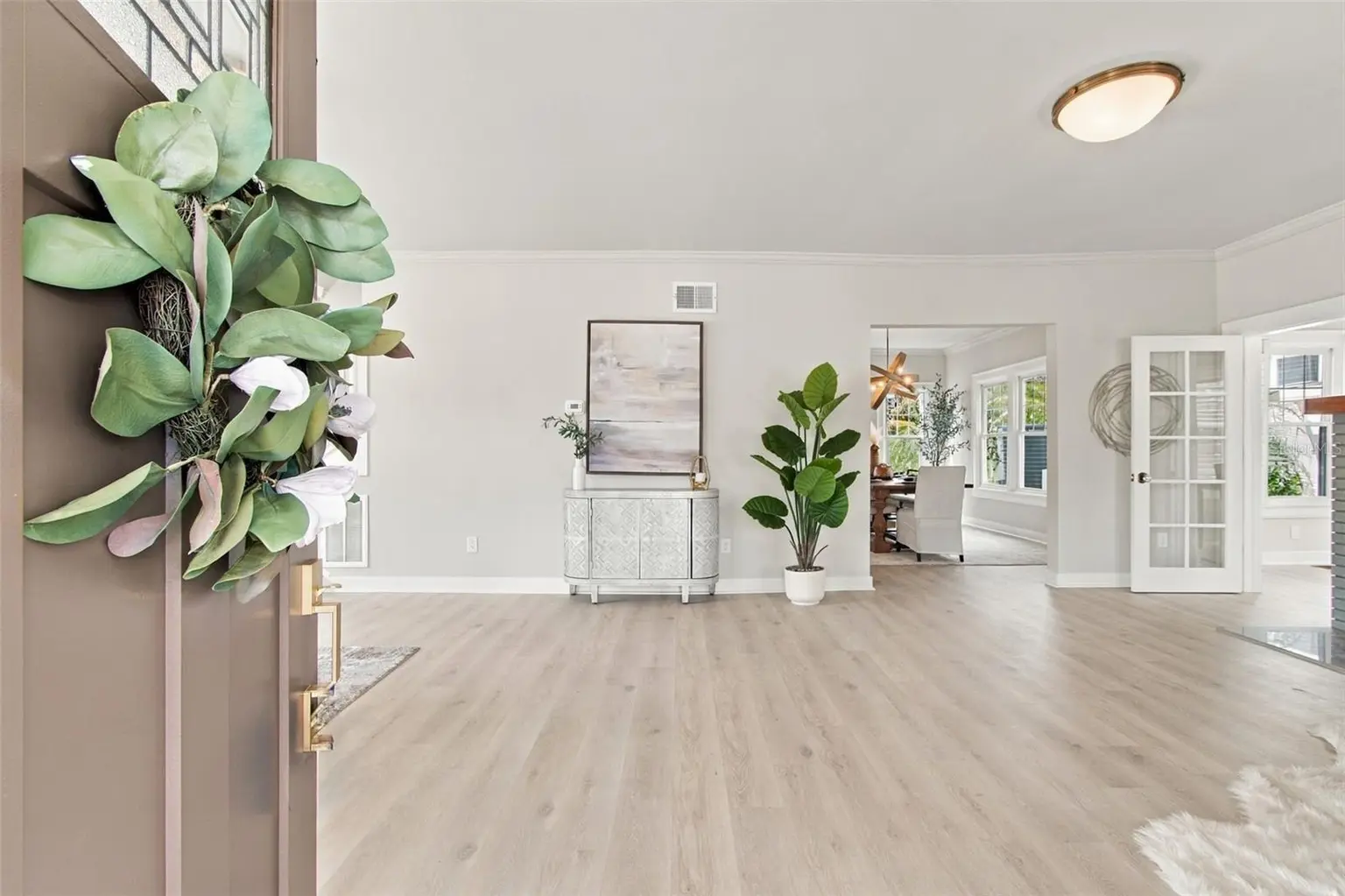 5426 VENETIAN BOULEVARD NE, ST PETERSBURG, FL, photo 10 of 99