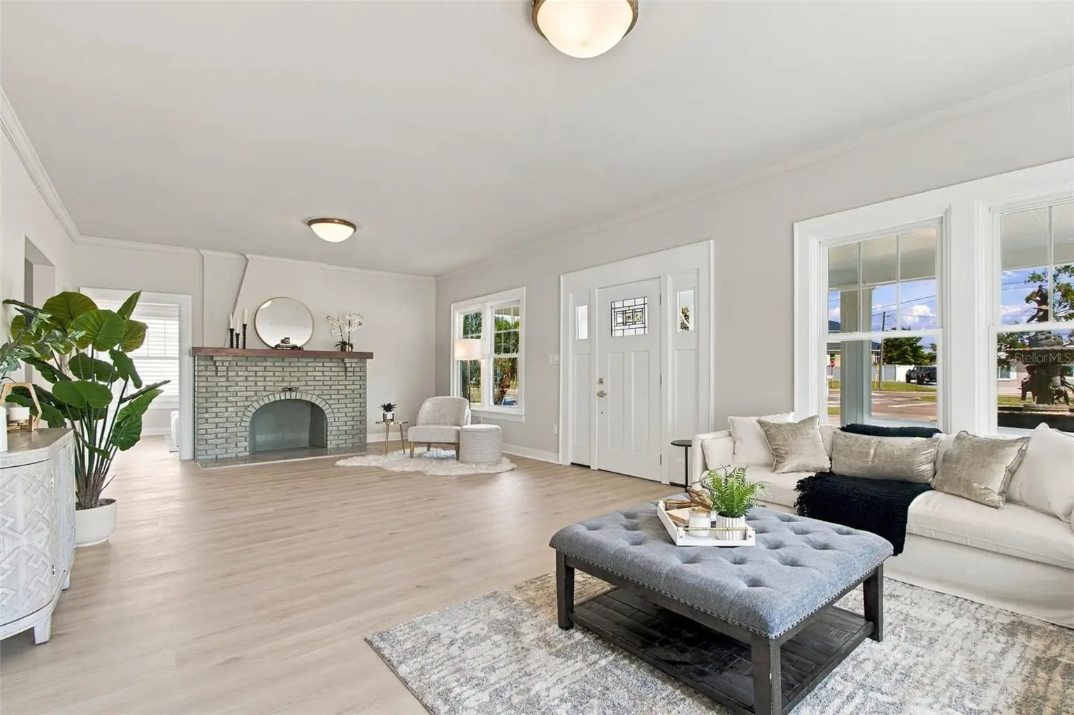 5426 VENETIAN BOULEVARD NE, ST PETERSBURG, FL, photo 14 of 99