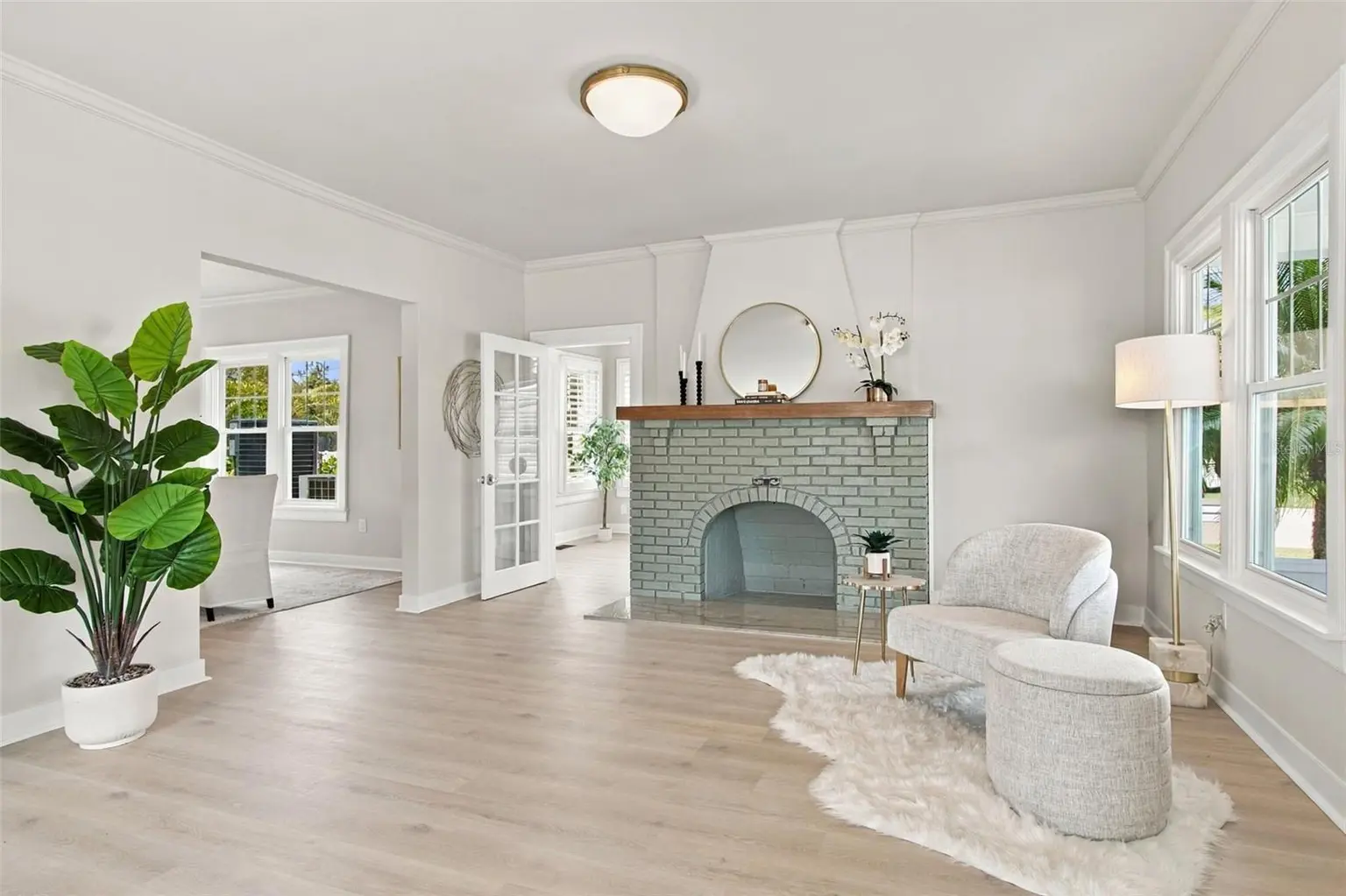 5426 VENETIAN BOULEVARD NE, ST PETERSBURG, FL, photo 16 of 99