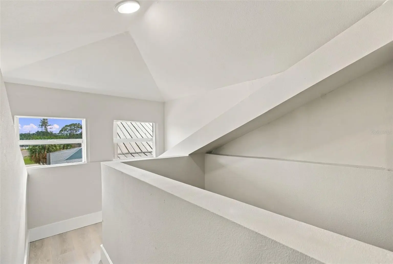 5426 VENETIAN BOULEVARD NE, ST PETERSBURG, FL, photo 62 of 99