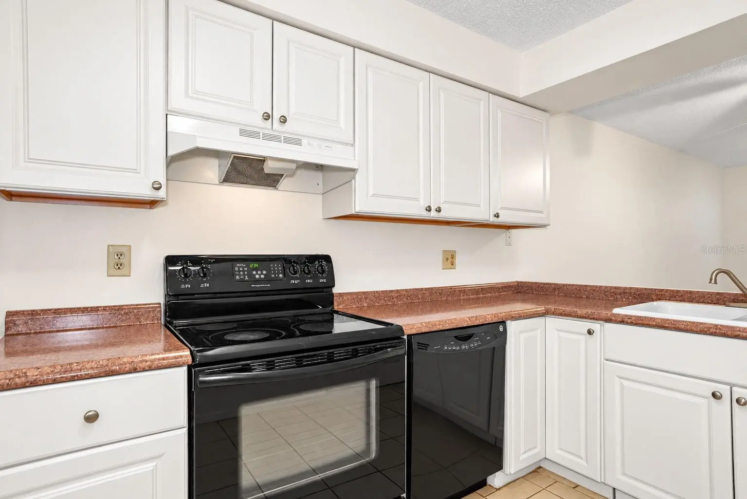 1111 TARRIDON COURT #1111, DUNEDIN, FL, photo 11 of 40