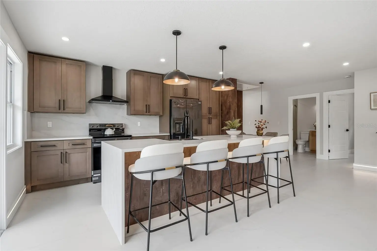 8605 JACKSON SPRINGS ROAD, TAMPA, FL, photo 4 of 69