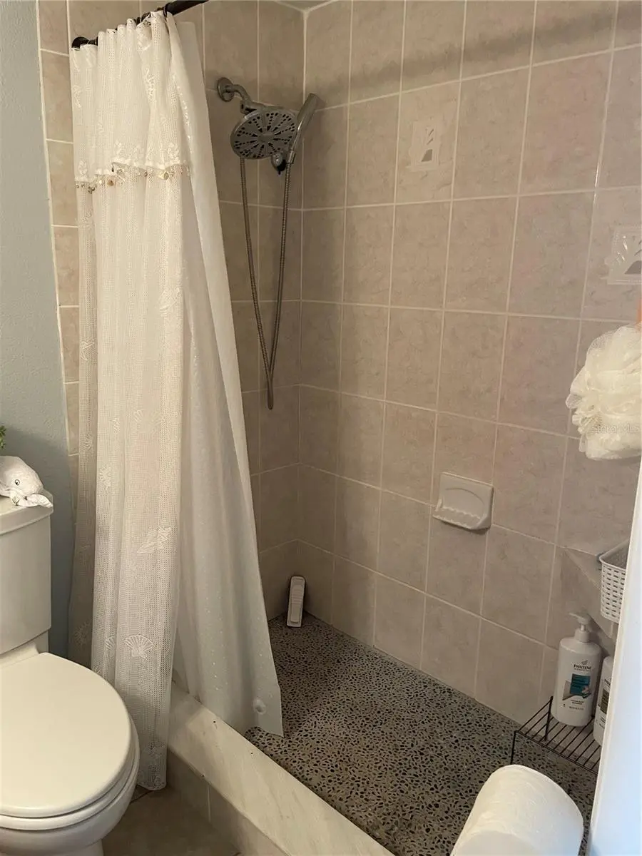 18650 GULF BOULEVARD #304, INDIAN SHORES, FL, photo 15 of 19