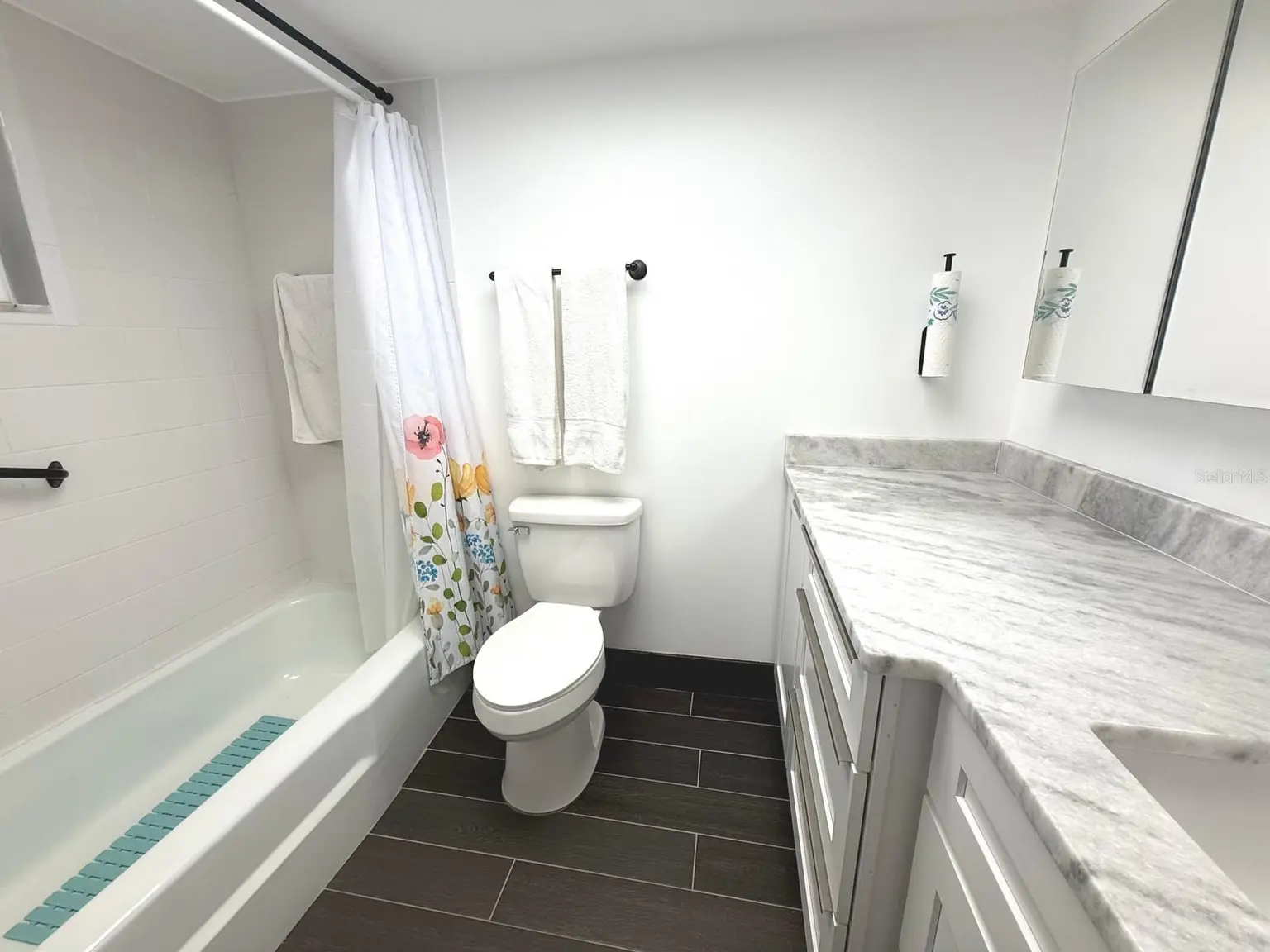 215 VALENCIA BOULEVARD #107, BELLEAIR BLUFFS, FL, photo 40 of 47