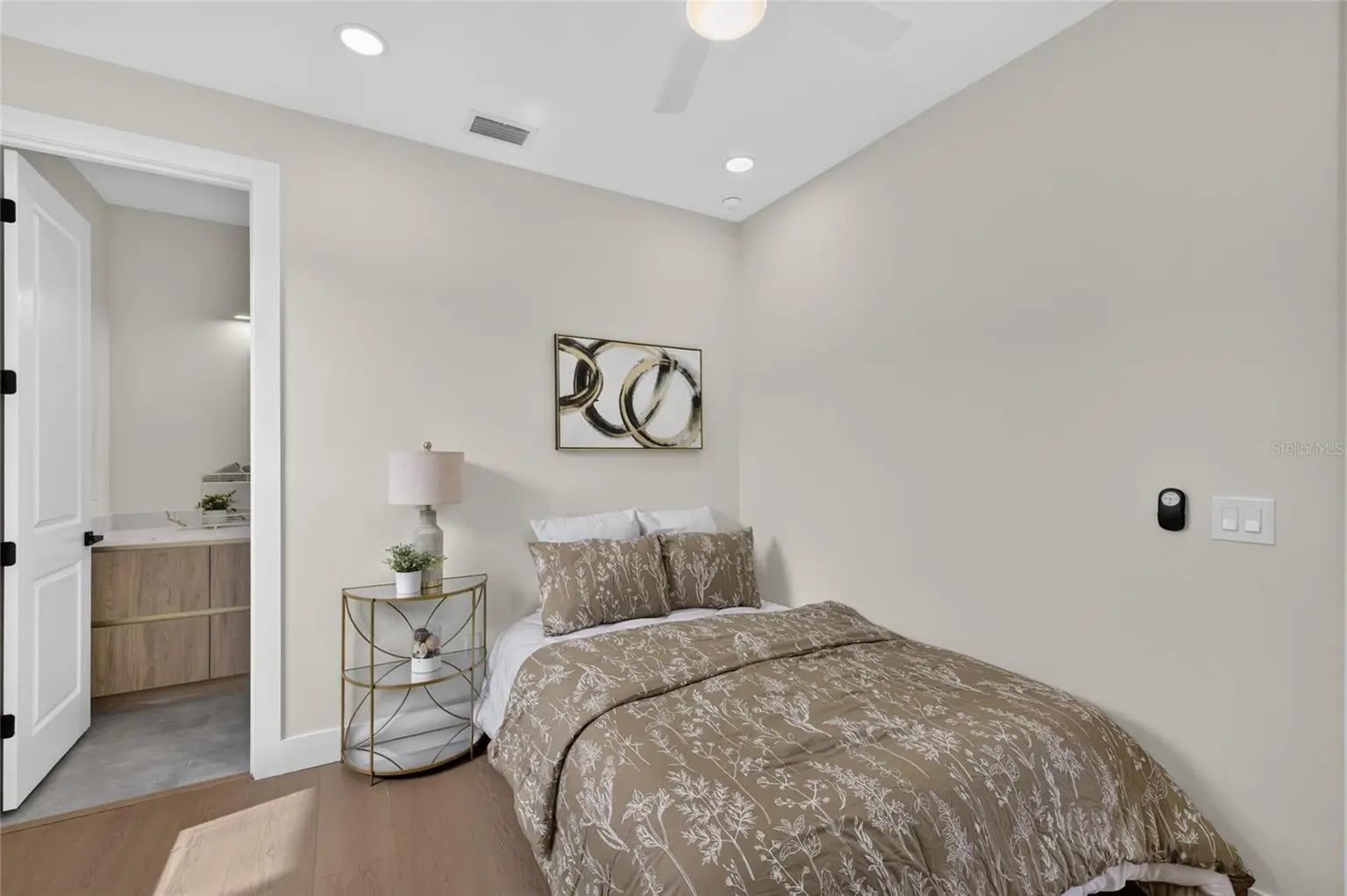2601 N ALBANY AVENUE, TAMPA, FL, photo 6 of 38