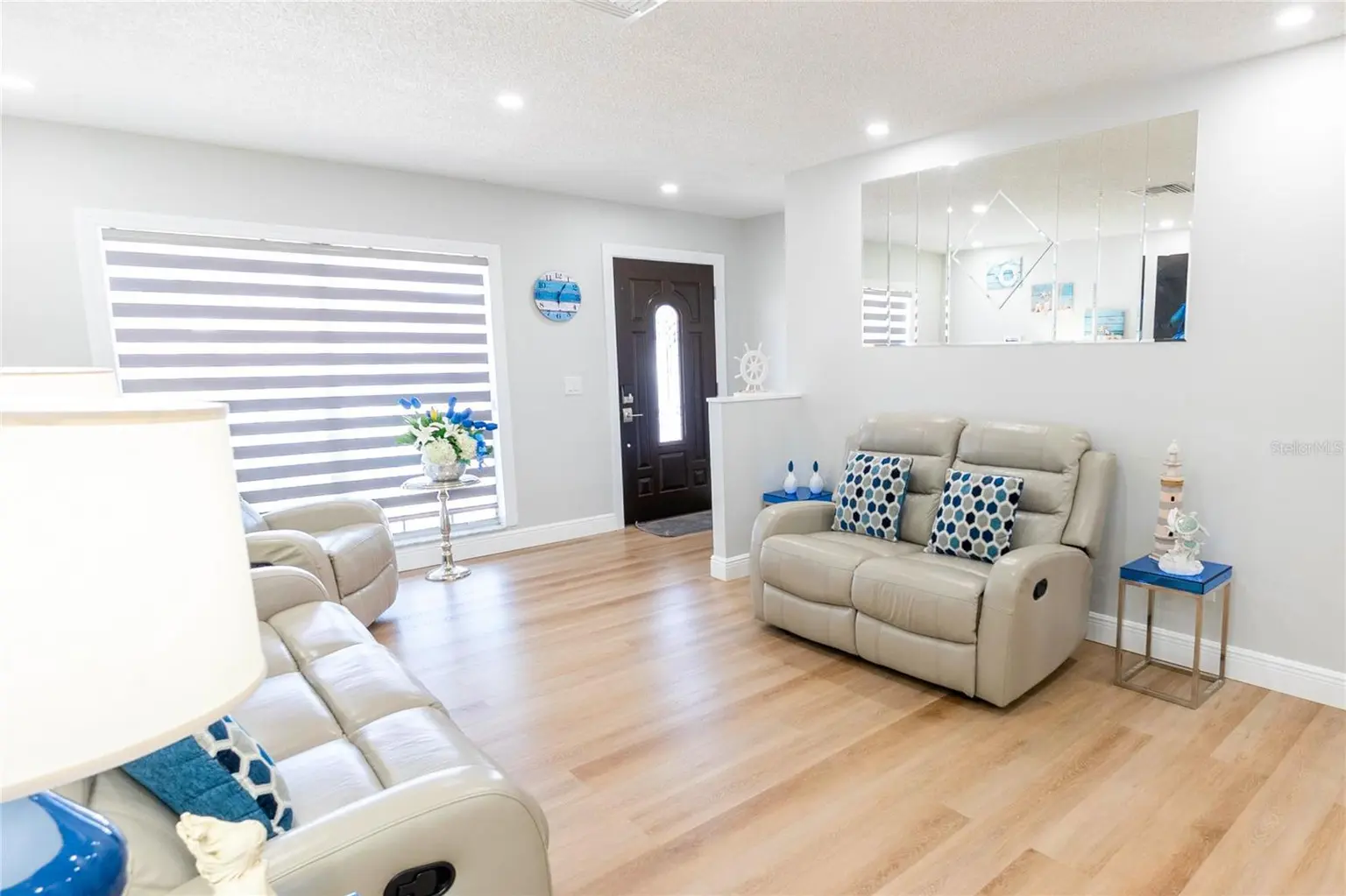 6727 SWAIN AVENUE, TAMPA, FL, photo 3 of 37