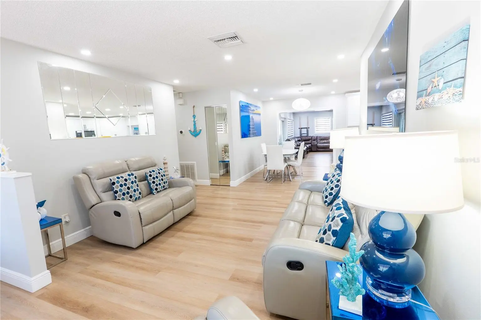 6727 SWAIN AVENUE, TAMPA, FL, photo 6 of 37