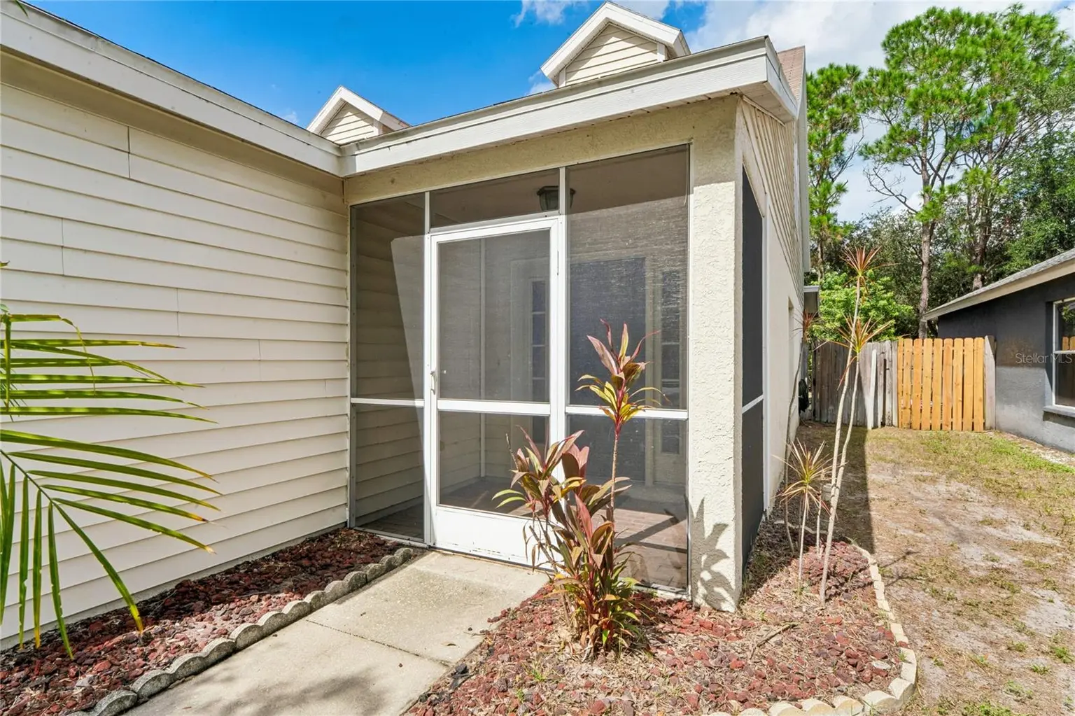 7451 OXFORD GARDEN CIRCLE, APOLLO BEACH, FL, photo 2 of 26
