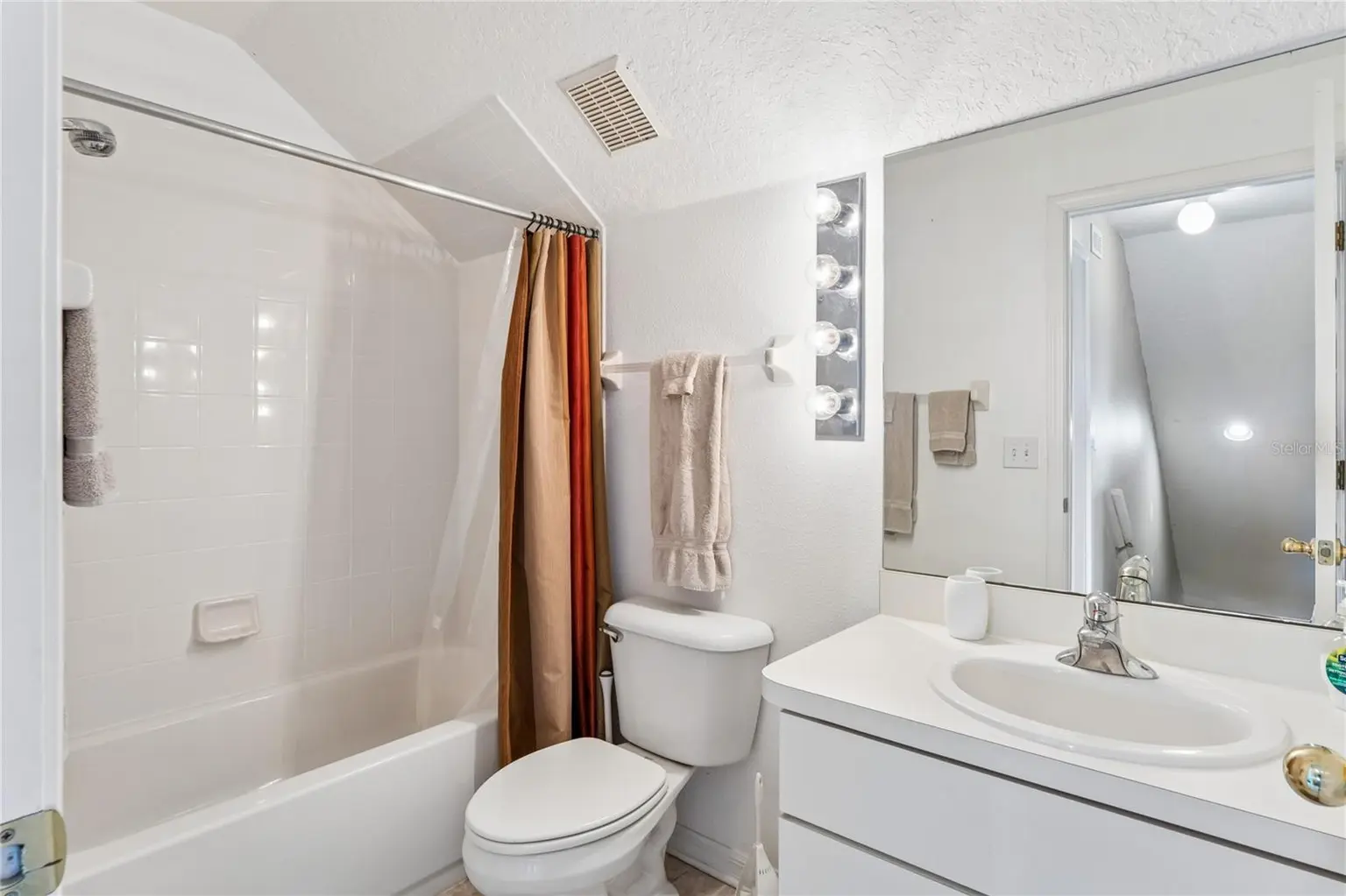 7451 OXFORD GARDEN CIRCLE, APOLLO BEACH, FL, photo 17 of 26