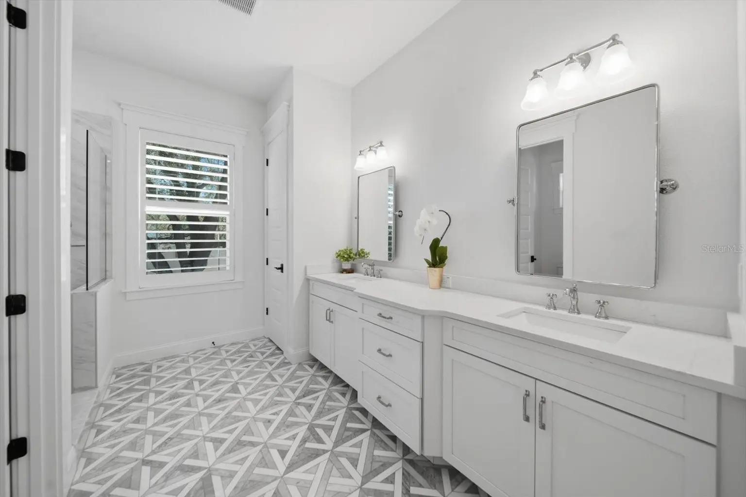 3608 E STERLING CIRCLE, TAMPA, FL, photo 19 of 67