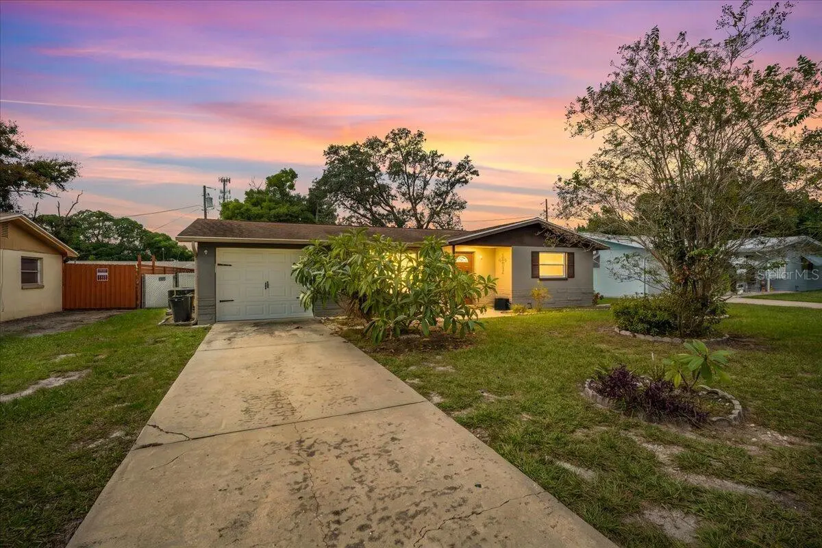 5017 OVERLOOK DRIVE, NEW PORT RICHEY, FL, photo 2 of 38