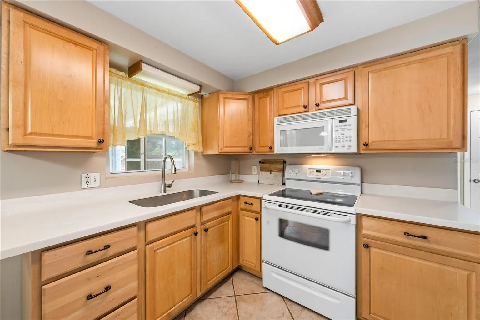 5017 OVERLOOK DRIVE, NEW PORT RICHEY, FL, photo 10 of 38