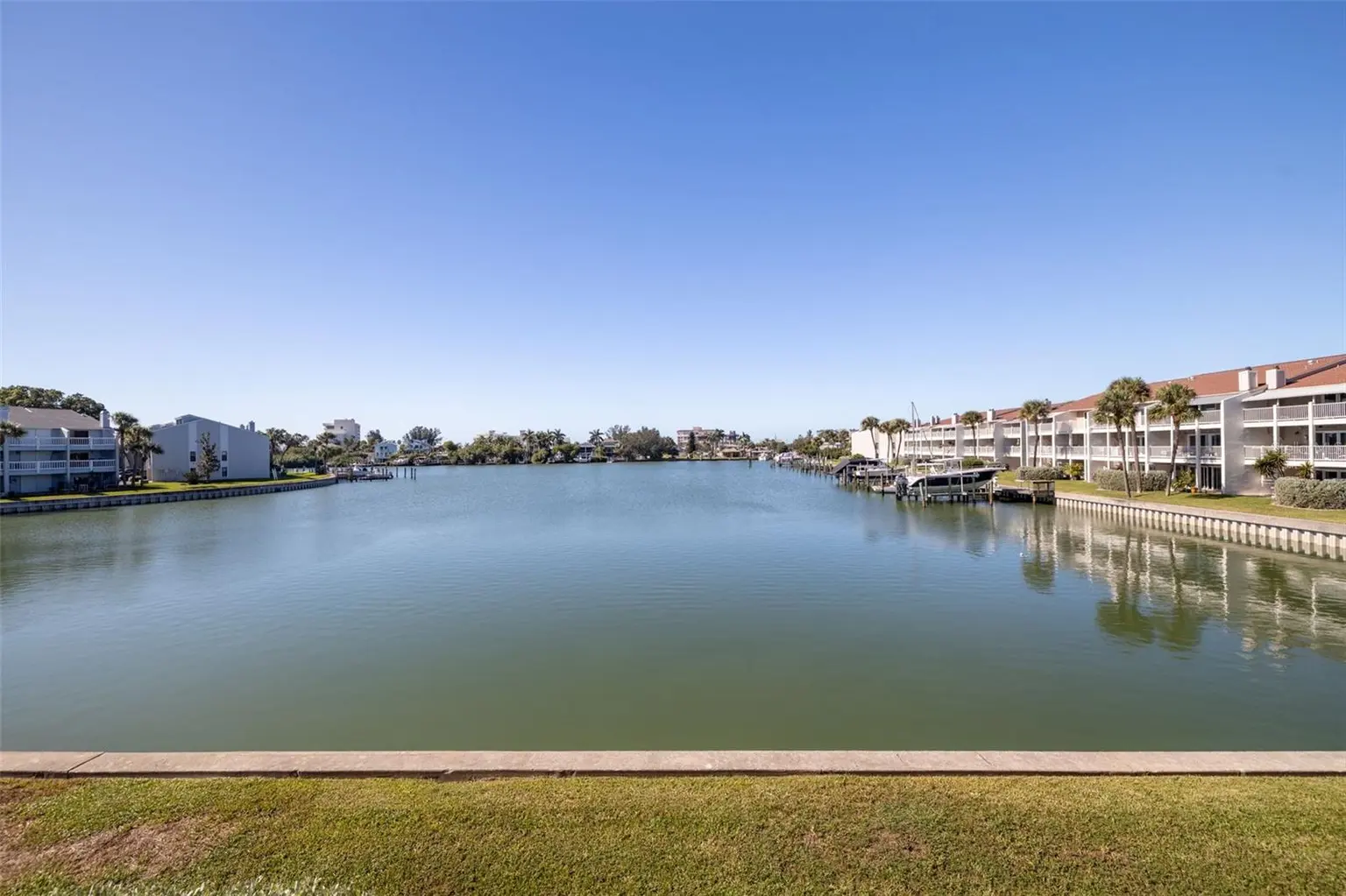 12242 2ND STREET E, TREASURE ISLAND, FL, photo 15 of 51