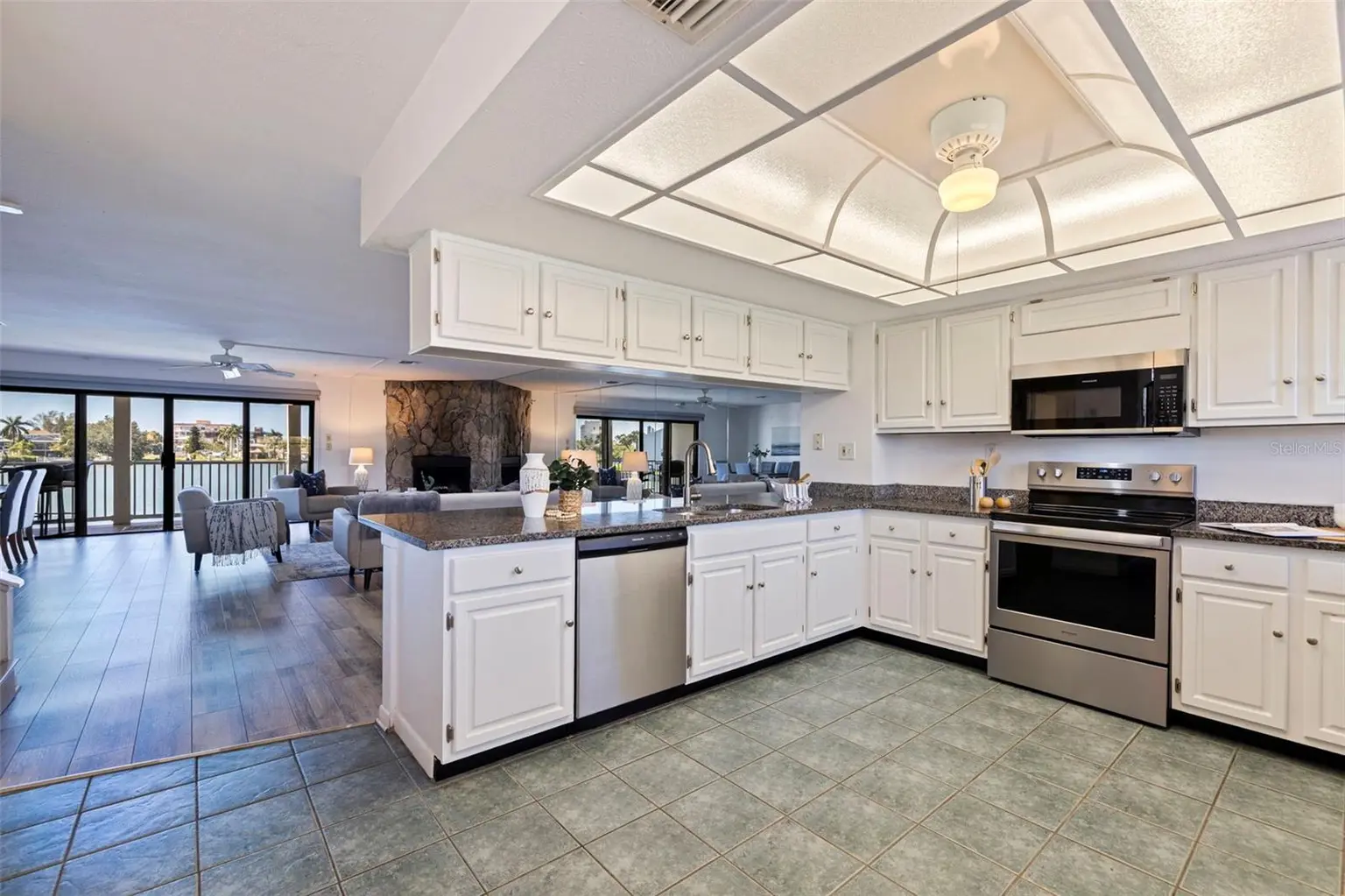 12242 2ND STREET E, TREASURE ISLAND, FL, photo 18 of 51
