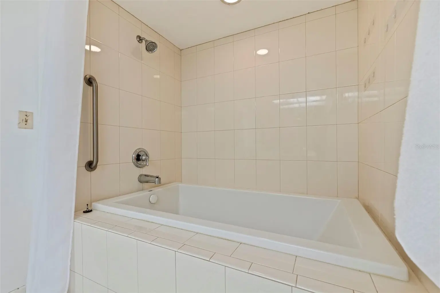 12242 2ND STREET E, TREASURE ISLAND, FL, photo 34 of 51