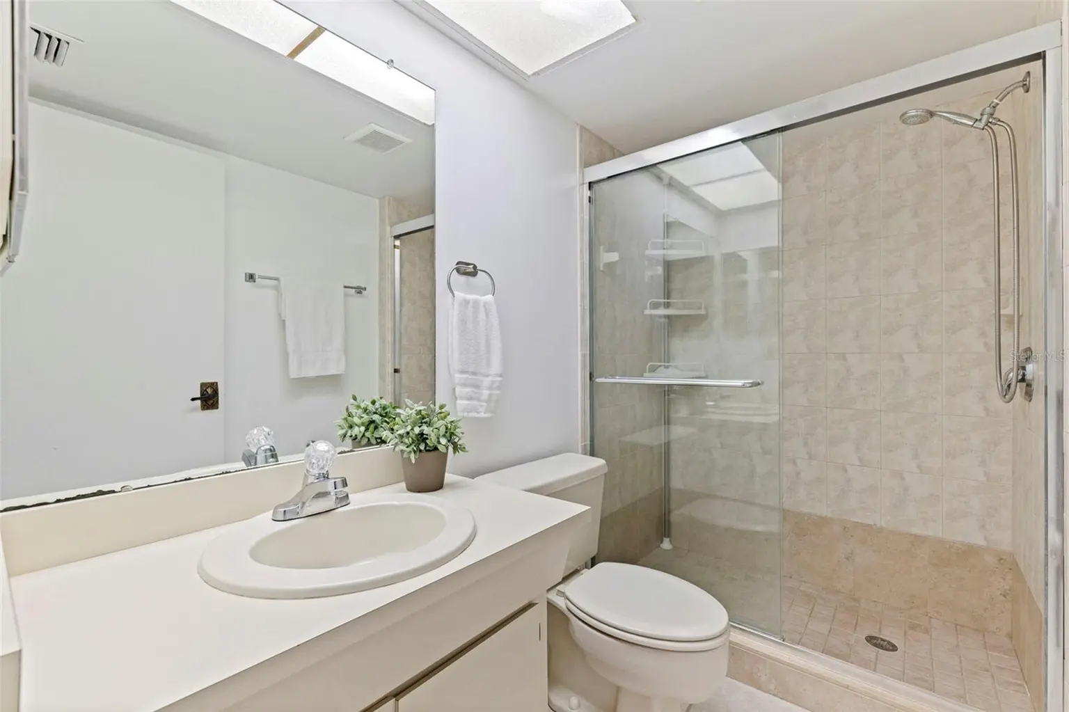 12242 2ND STREET E, TREASURE ISLAND, FL, photo 39 of 51