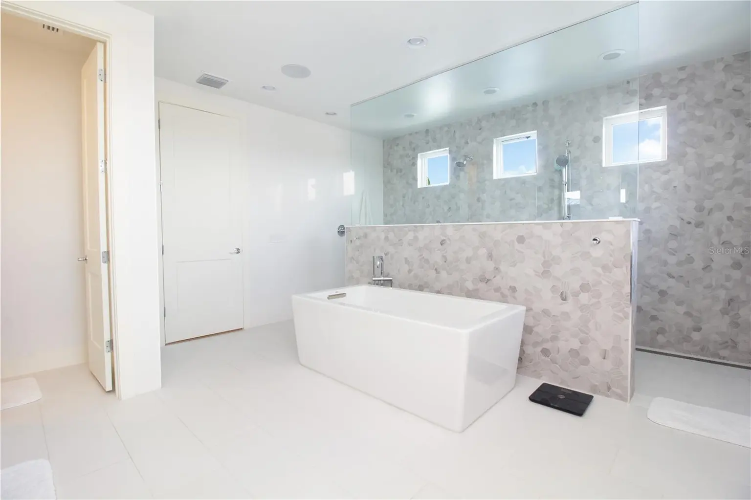 271 S JULIA CIRCLE, ST PETE BEACH, FL, photo 26 of 87