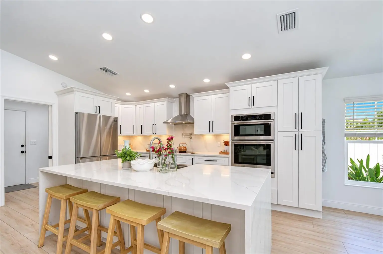 13509 COLORADO PLACE, TAMPA, FL, photo 12 of 35