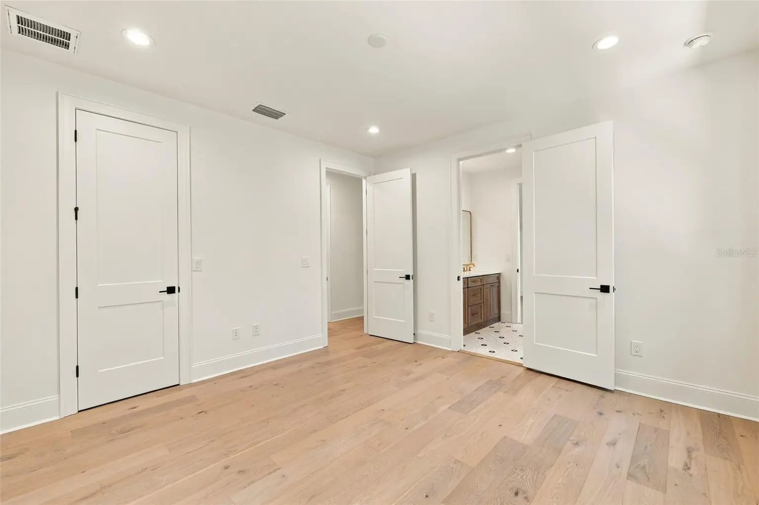 808 39TH AVENUE NE, ST PETERSBURG, FL, photo 66 of 100