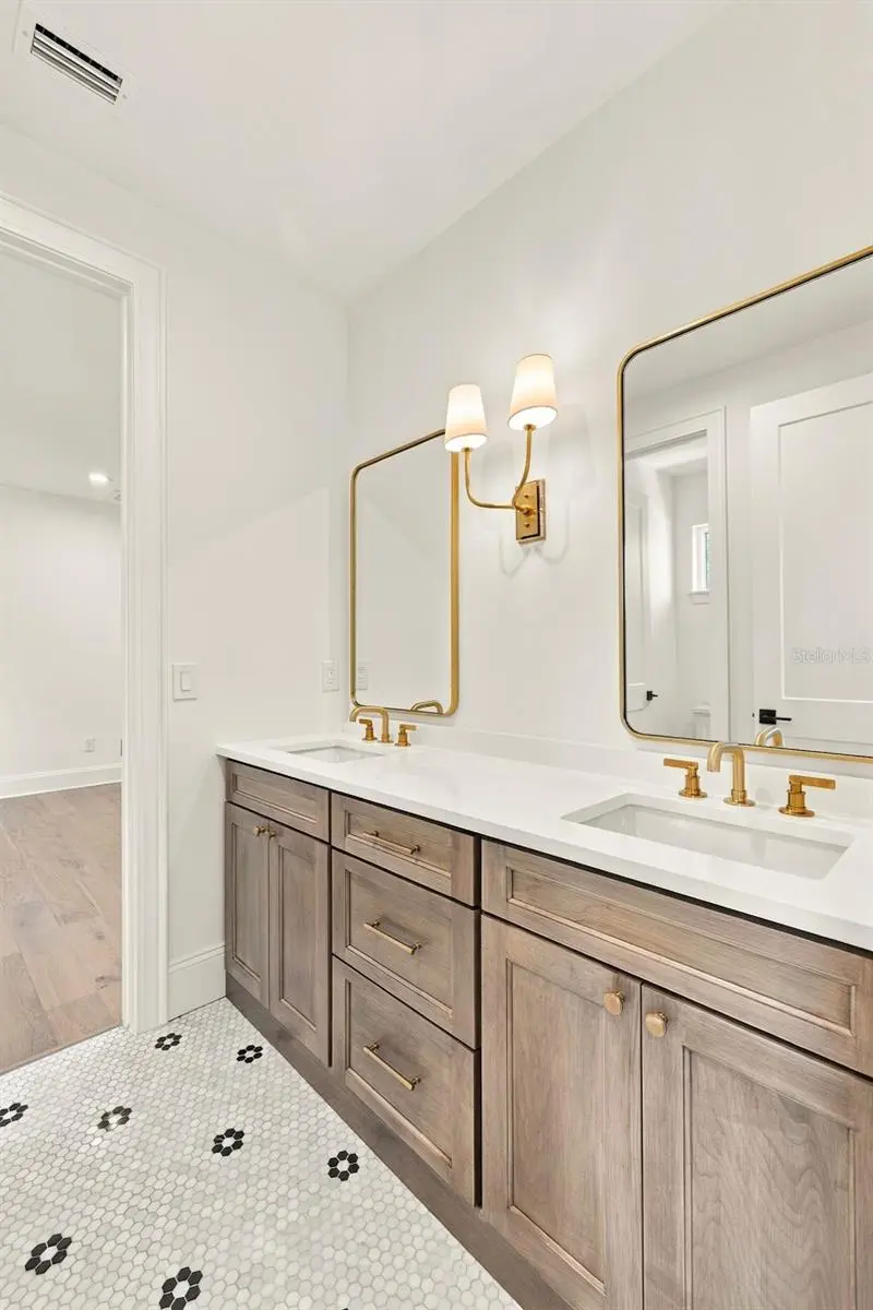 808 39TH AVENUE NE, ST PETERSBURG, FL, photo 70 of 100