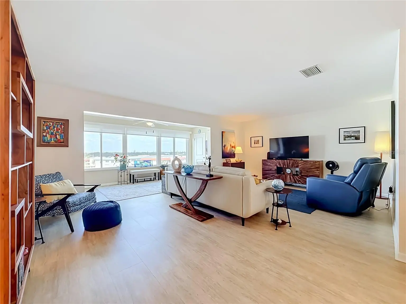 5925 SHORE BOULEVARD S #611, GULFPORT, FL, photo 9 of 31