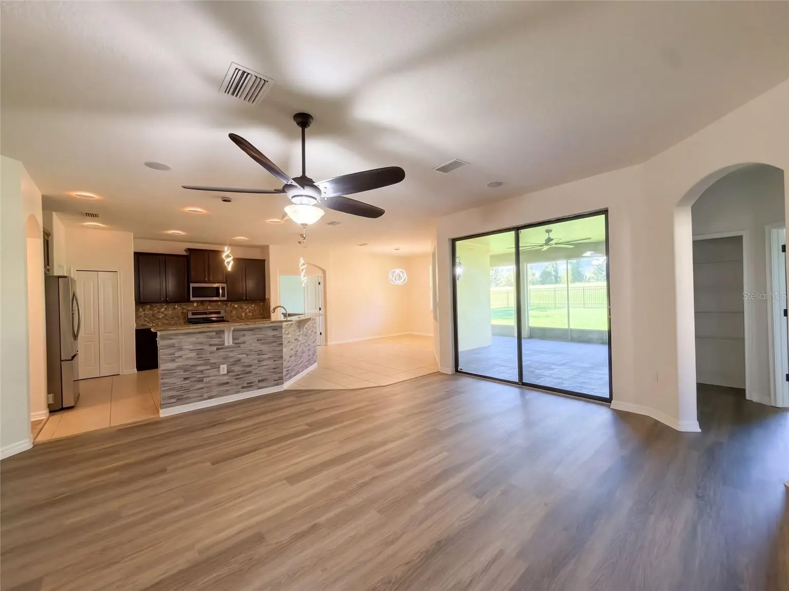 20009 OUTPOST POINT DRIVE, TAMPA, FL, photo 3 of 27