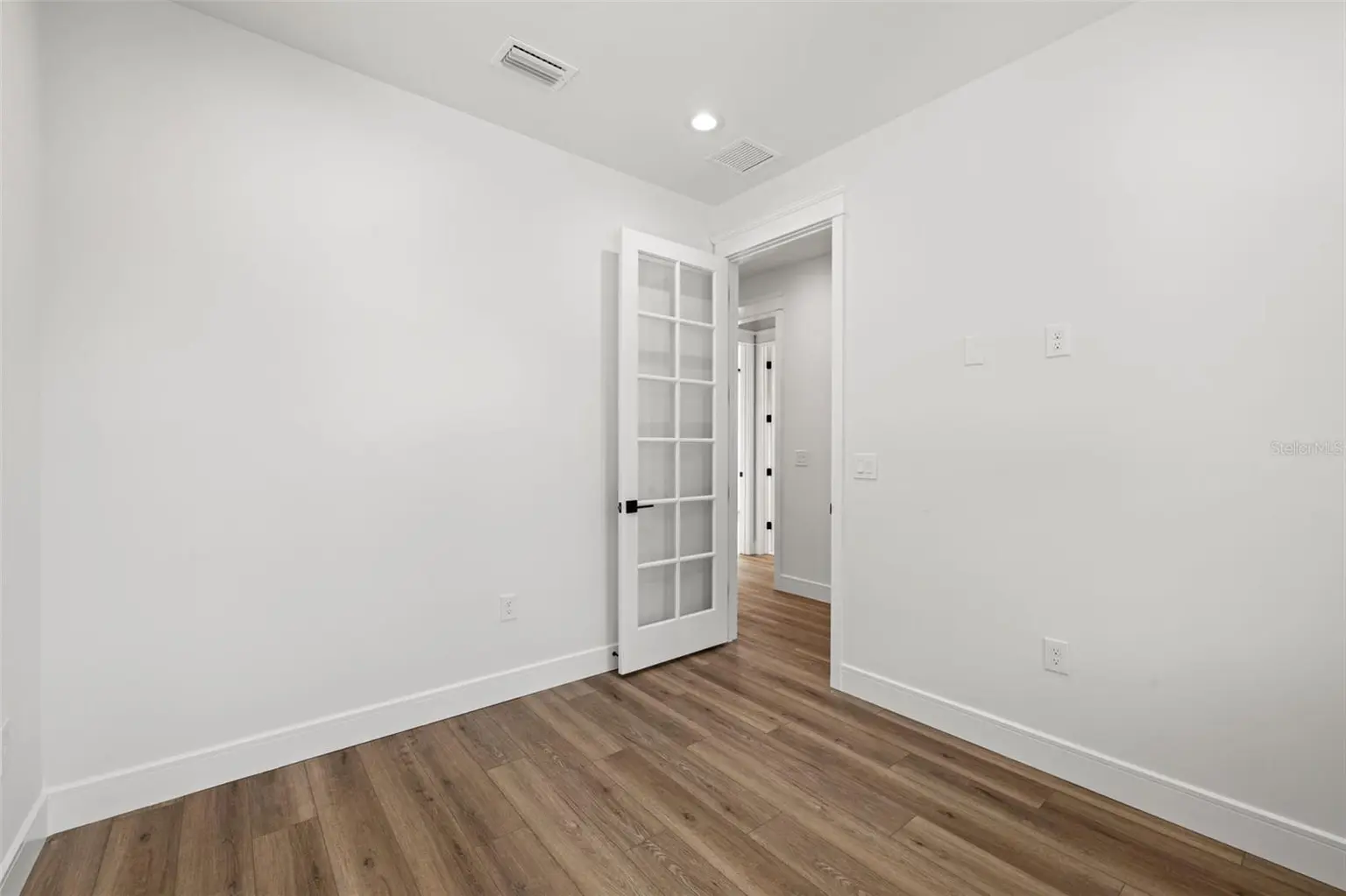 2910 N 25TH STREET, TAMPA, FL, photo 9 of 46