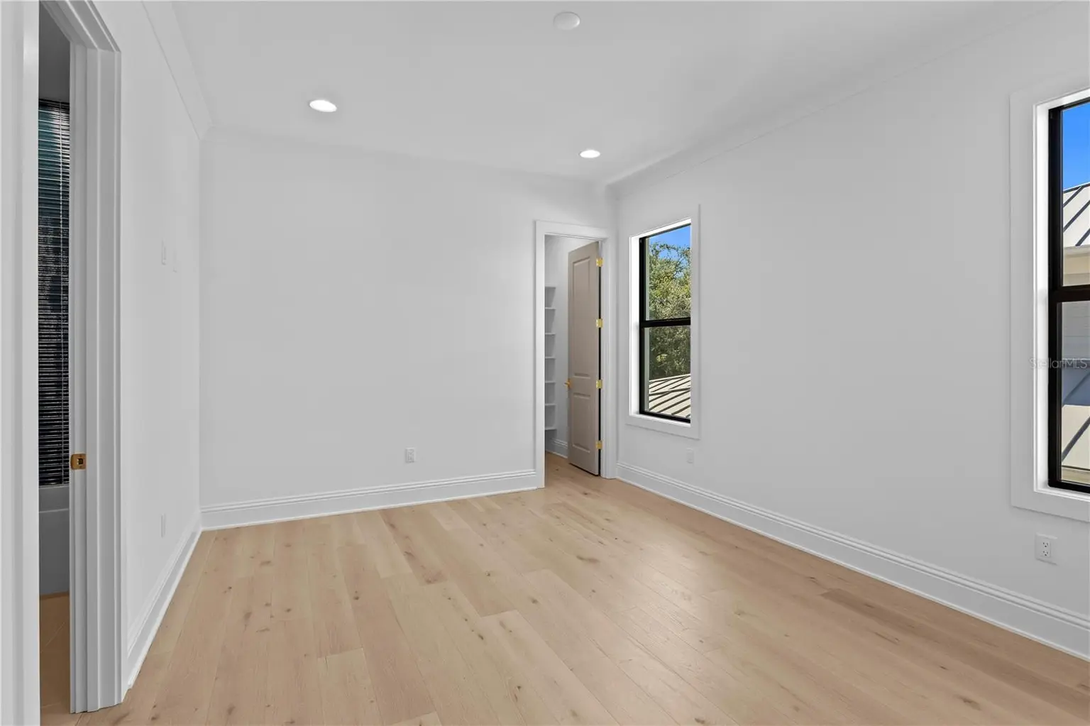 5008 W DICKENS AVENUE, TAMPA, FL, photo 42 of 68
