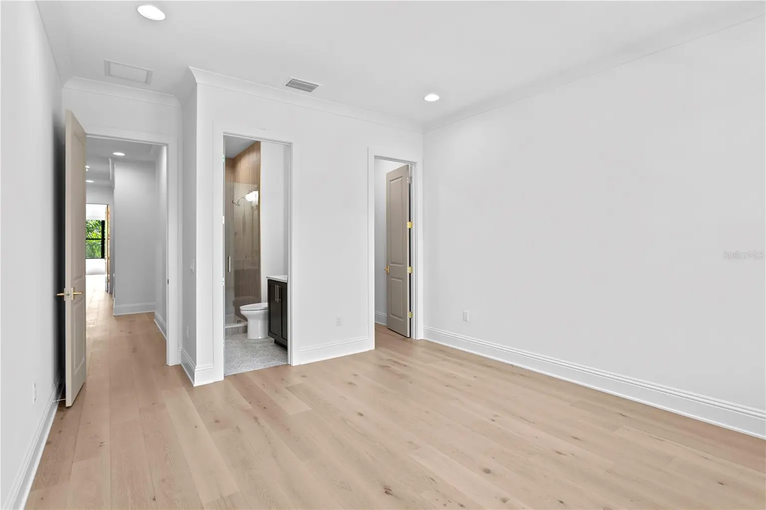 5008 W DICKENS AVENUE, TAMPA, FL, photo 45 of 68