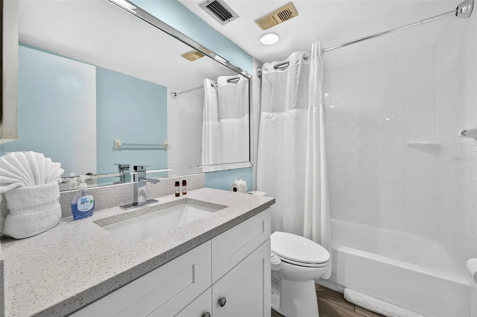 18400 GULF BOULEVARD #1403, INDIAN SHORES, FL, photo 29 of 60