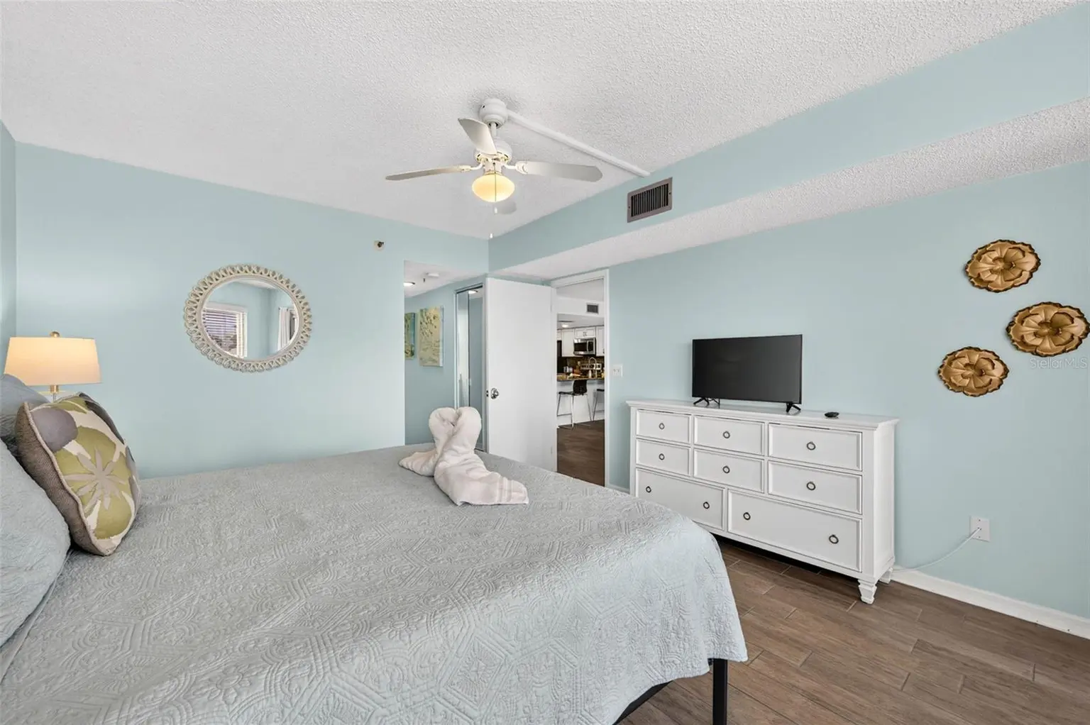 18400 GULF BOULEVARD #1403, INDIAN SHORES, FL, photo 35 of 60