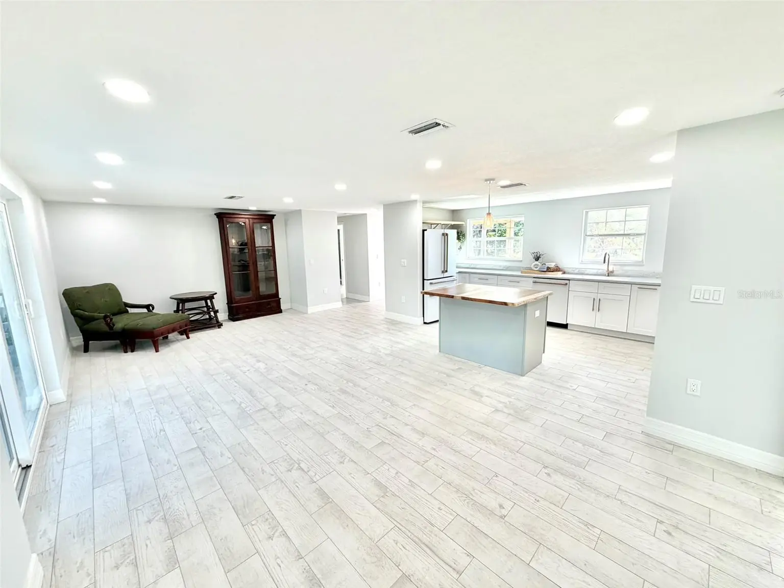 336 SHADDOCK STREET, TARPON SPRINGS, FL, photo 12 of 81