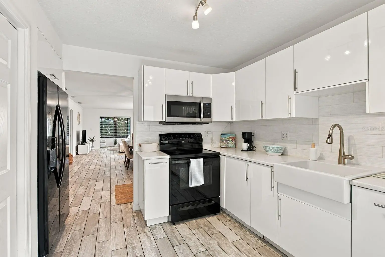 515 MISTLETOE COURT #B, SAFETY HARBOR, FL, photo 6 of 32