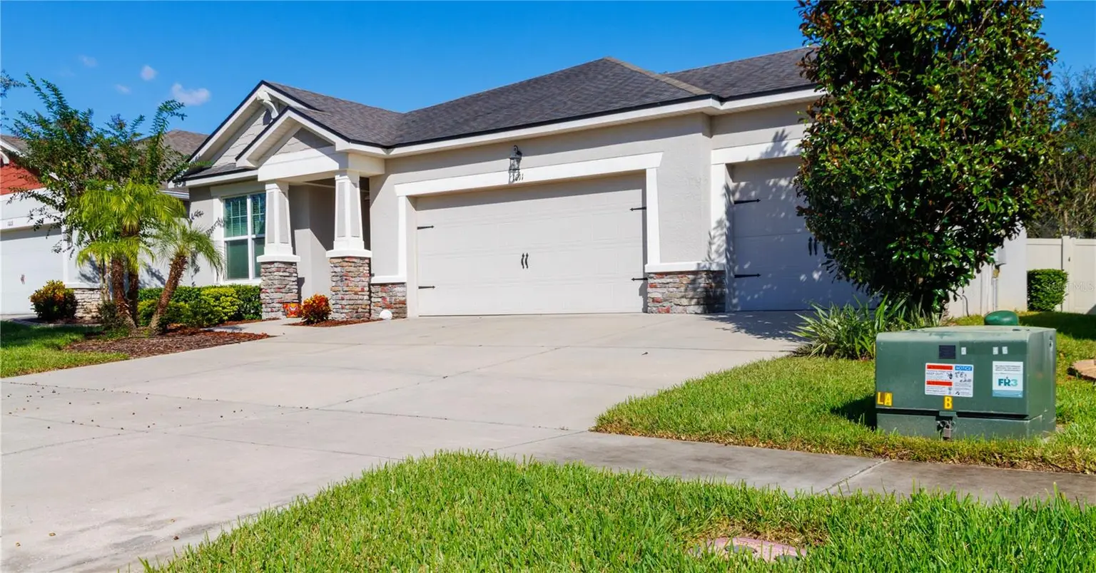 1011 BETTER DAYS PLACE, VALRICO, FL, photo 2 of 30