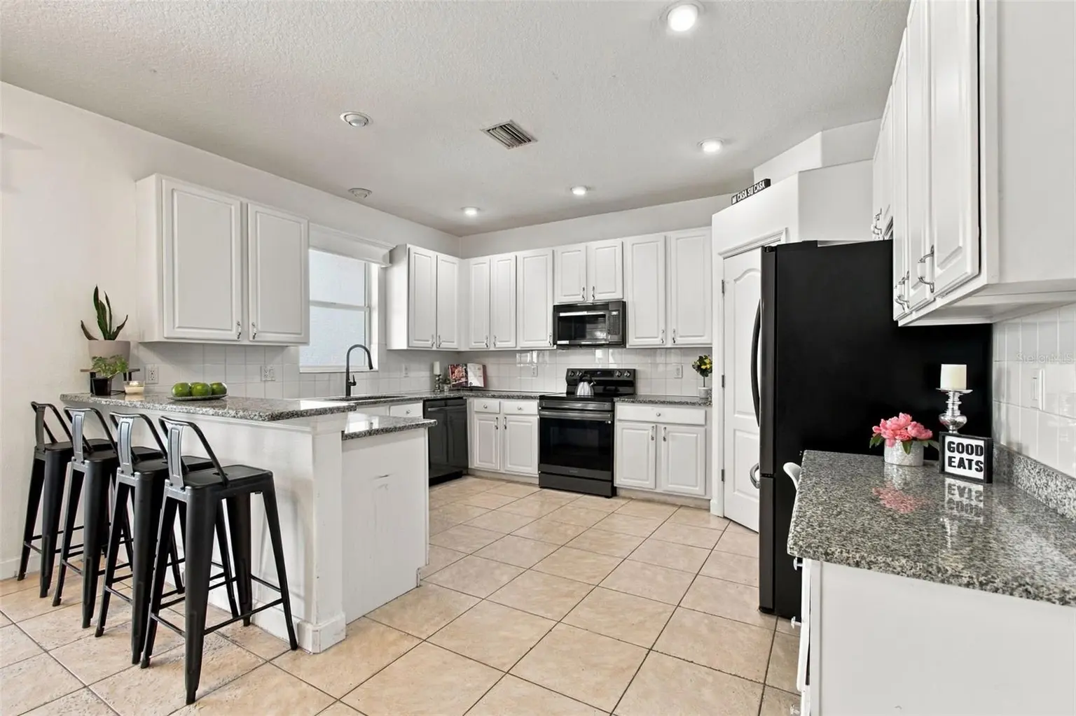 19025 FISHERMANS BEND DRIVE, LUTZ, FL, photo 12 of 82