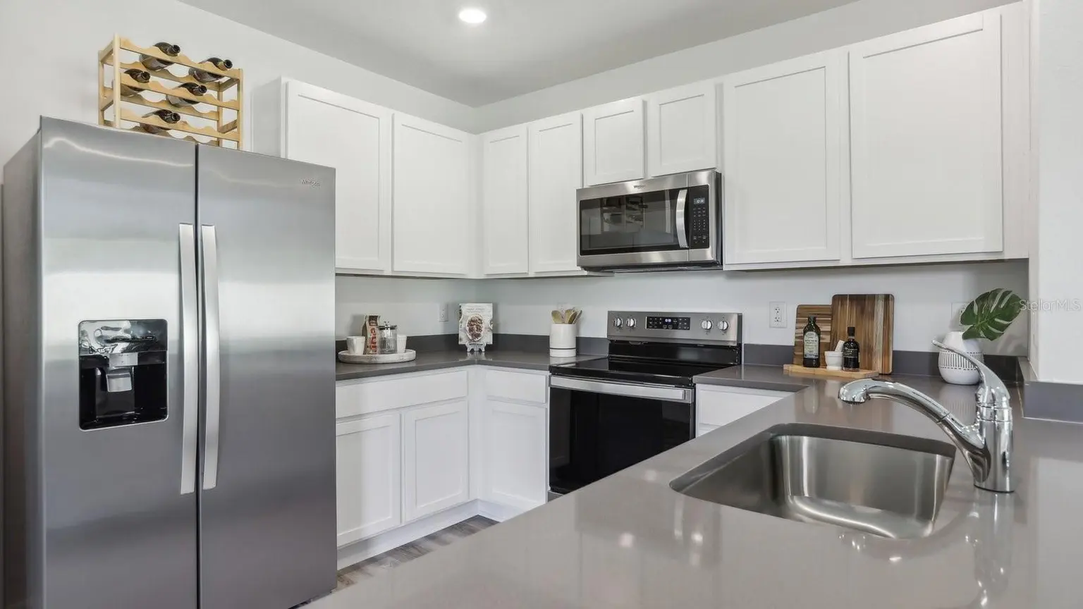 32924 WINTERWOOD BOULEVARD, WESLEY CHAPEL, FL, photo 18 of 37