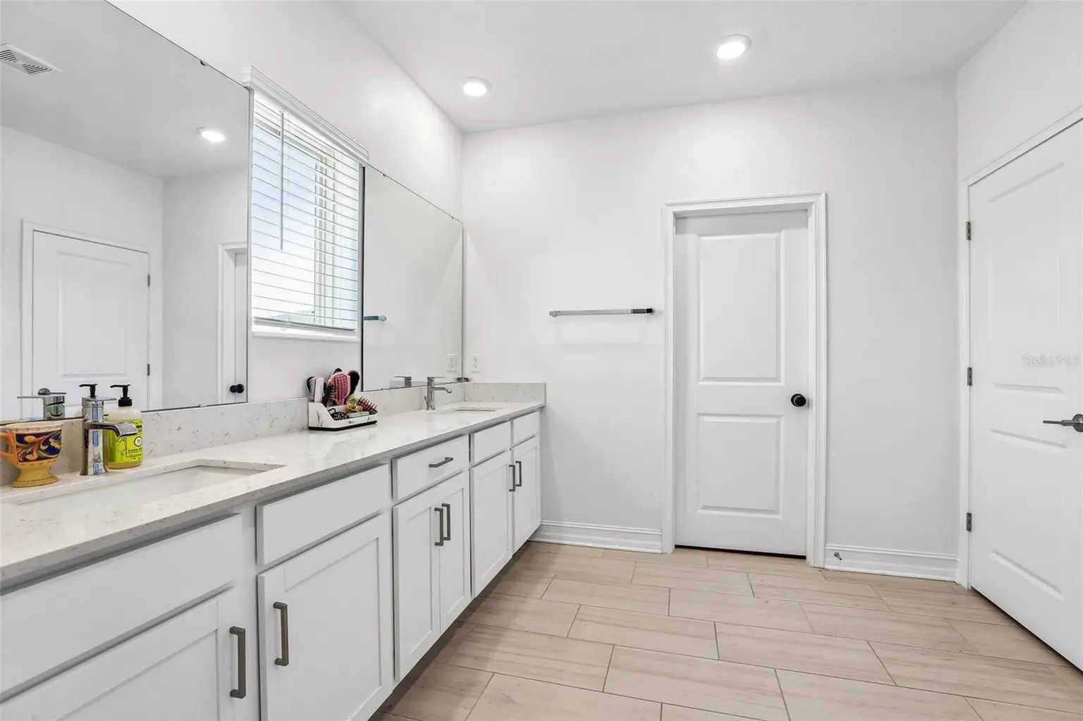 7702 S KISSIMMEE STREET, TAMPA, FL, photo 19 of 36