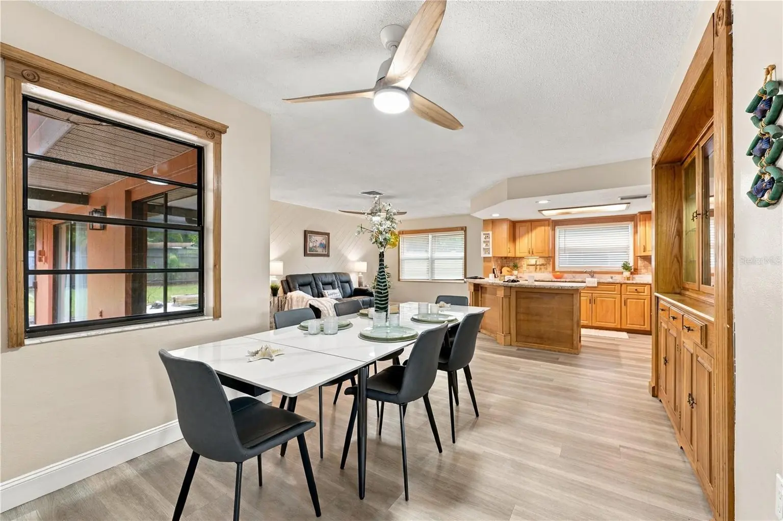 112 PEACOCK CIRCLE, SAFETY HARBOR, FL, photo 13 of 99