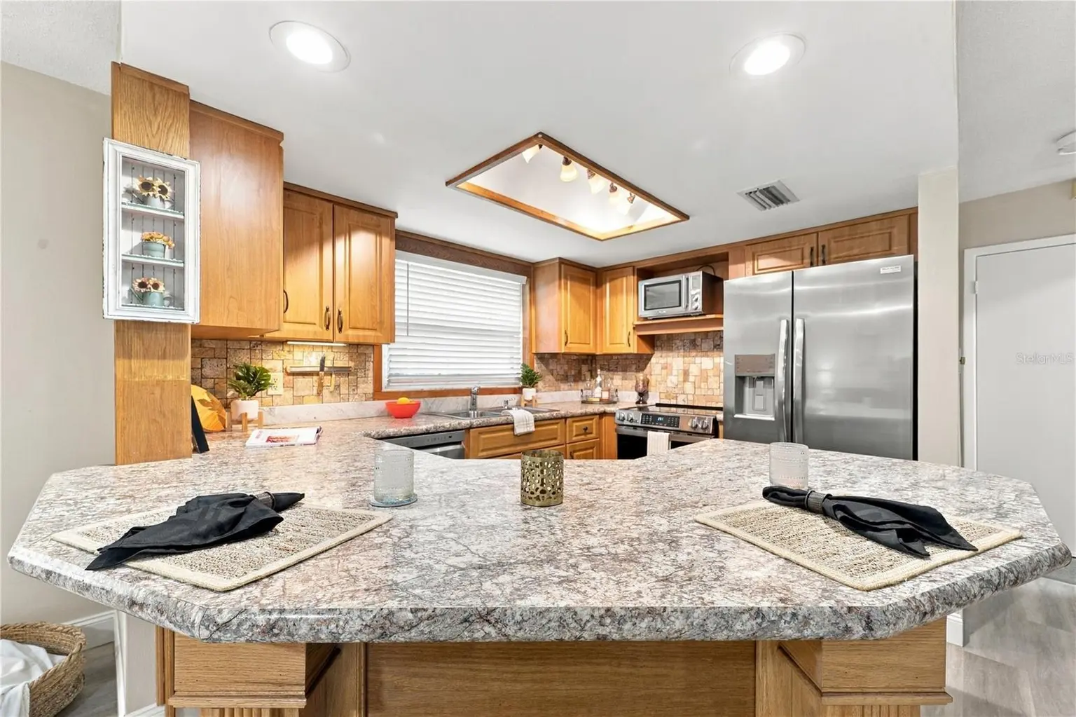 112 PEACOCK CIRCLE, SAFETY HARBOR, FL, photo 15 of 99