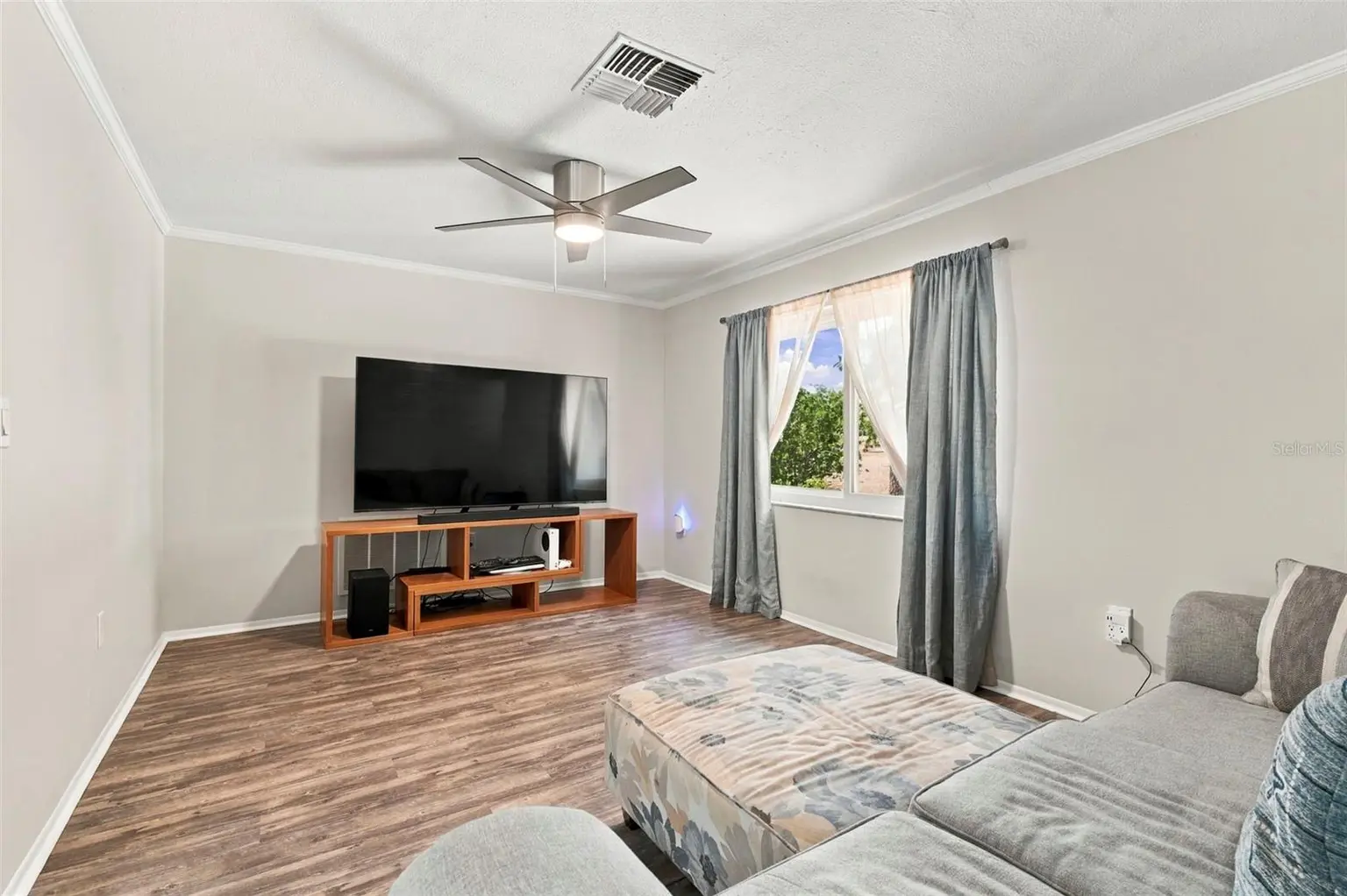 1279 S DISSTON AVENUE, TARPON SPRINGS, FL, photo 7 of 49