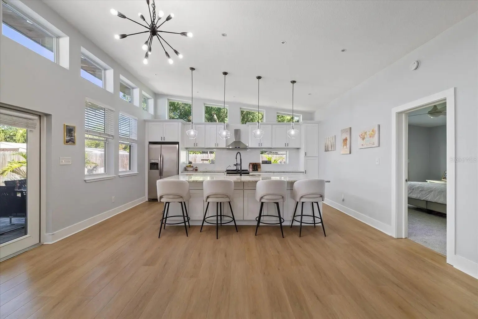 2905 W PAXTON AVENUE, TAMPA, FL, photo 9 of 39