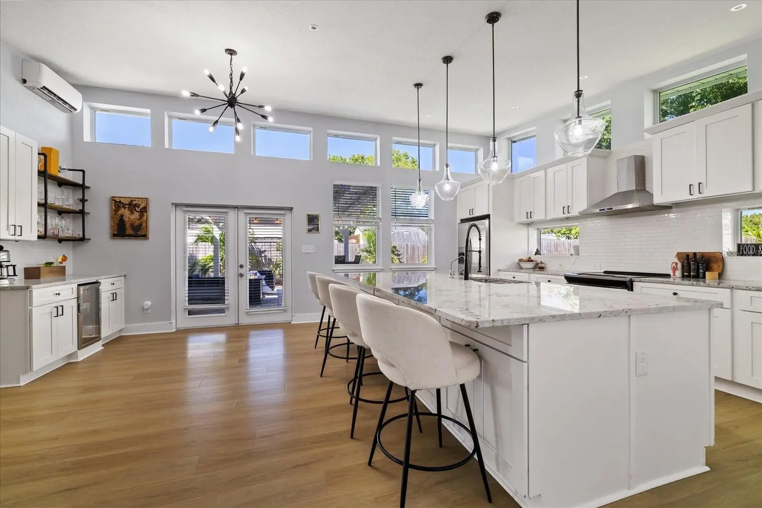 2905 W PAXTON AVENUE, TAMPA, FL, photo 11 of 39