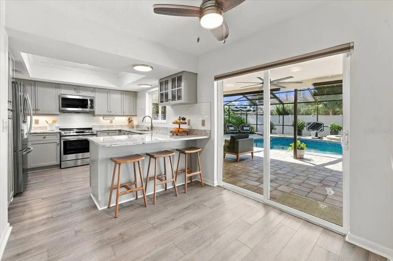 13810 LAKE VILLAGE PLACE, TAMPA, FL, photo 14 of 45