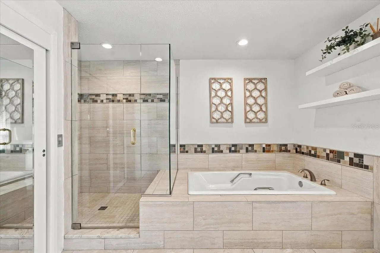 13810 LAKE VILLAGE PLACE, TAMPA, FL, photo 29 of 45