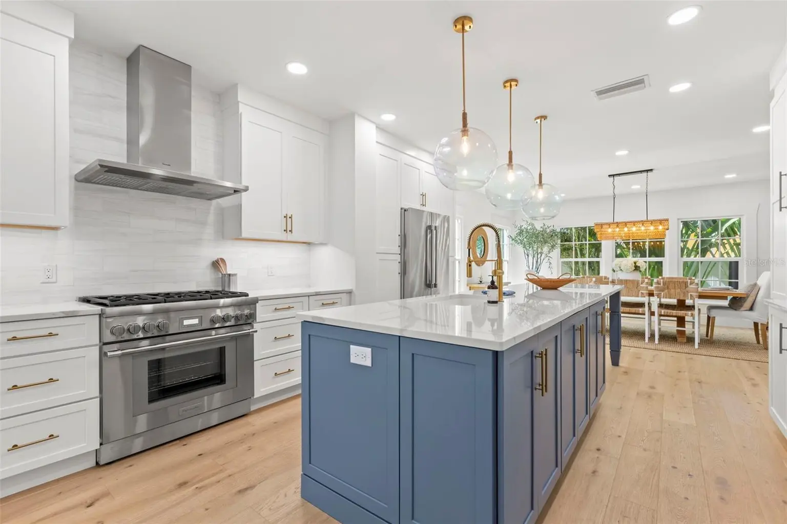816 15TH AVENUE NE, ST PETERSBURG, FL, photo 14 of 80